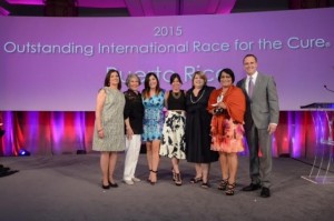 Susan G Komen Puerto Rico recibe premio Outstanding International Race for the Cure 2015.
